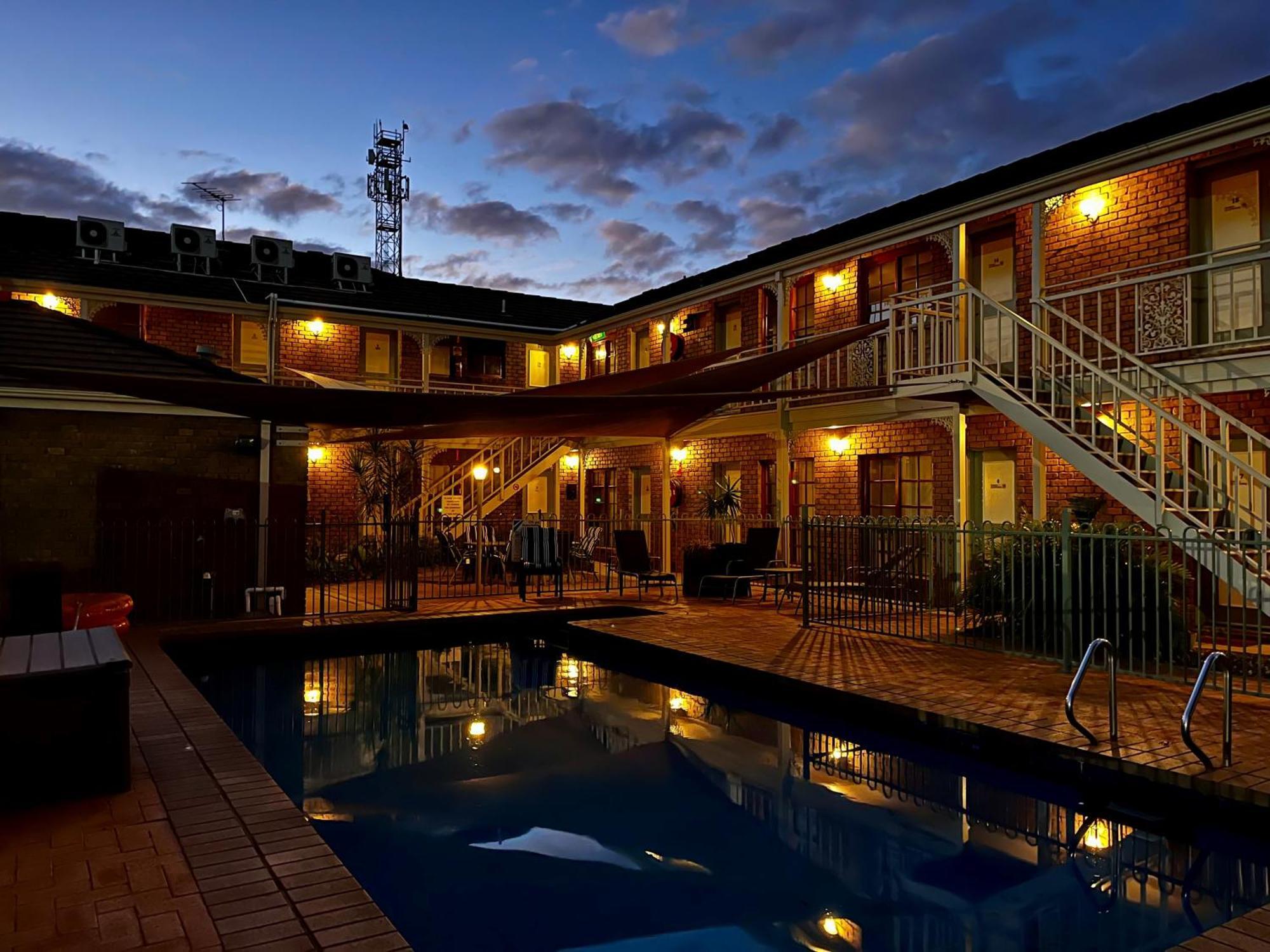 City Colonial Motor Inn Милдура Екстериор снимка