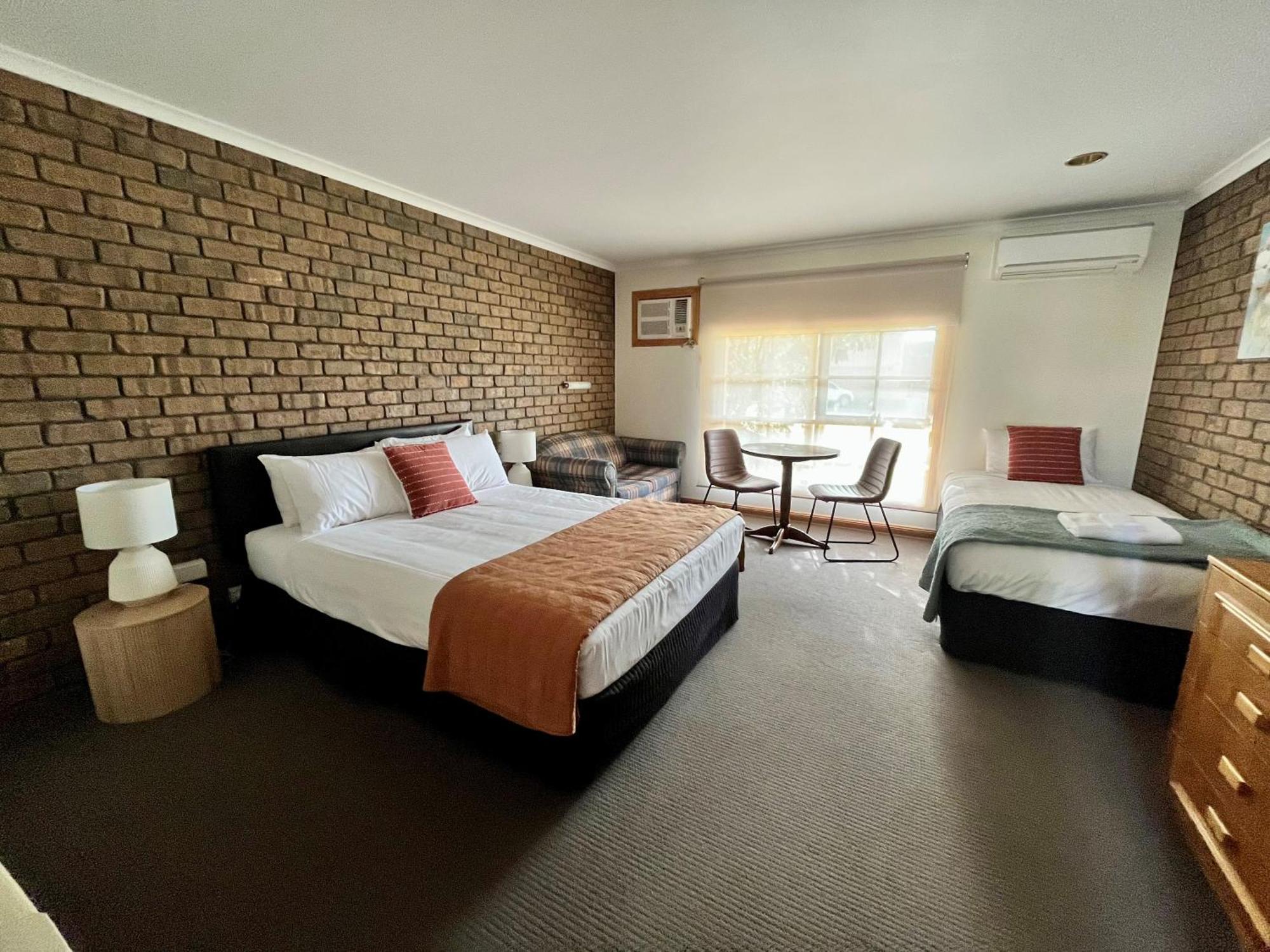 City Colonial Motor Inn Милдура Екстериор снимка