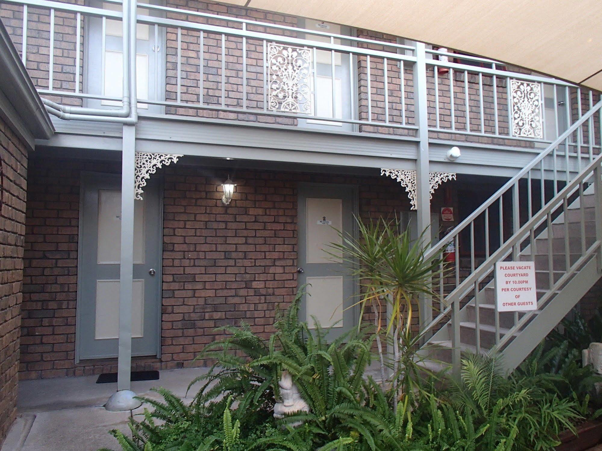City Colonial Motor Inn Милдура Екстериор снимка