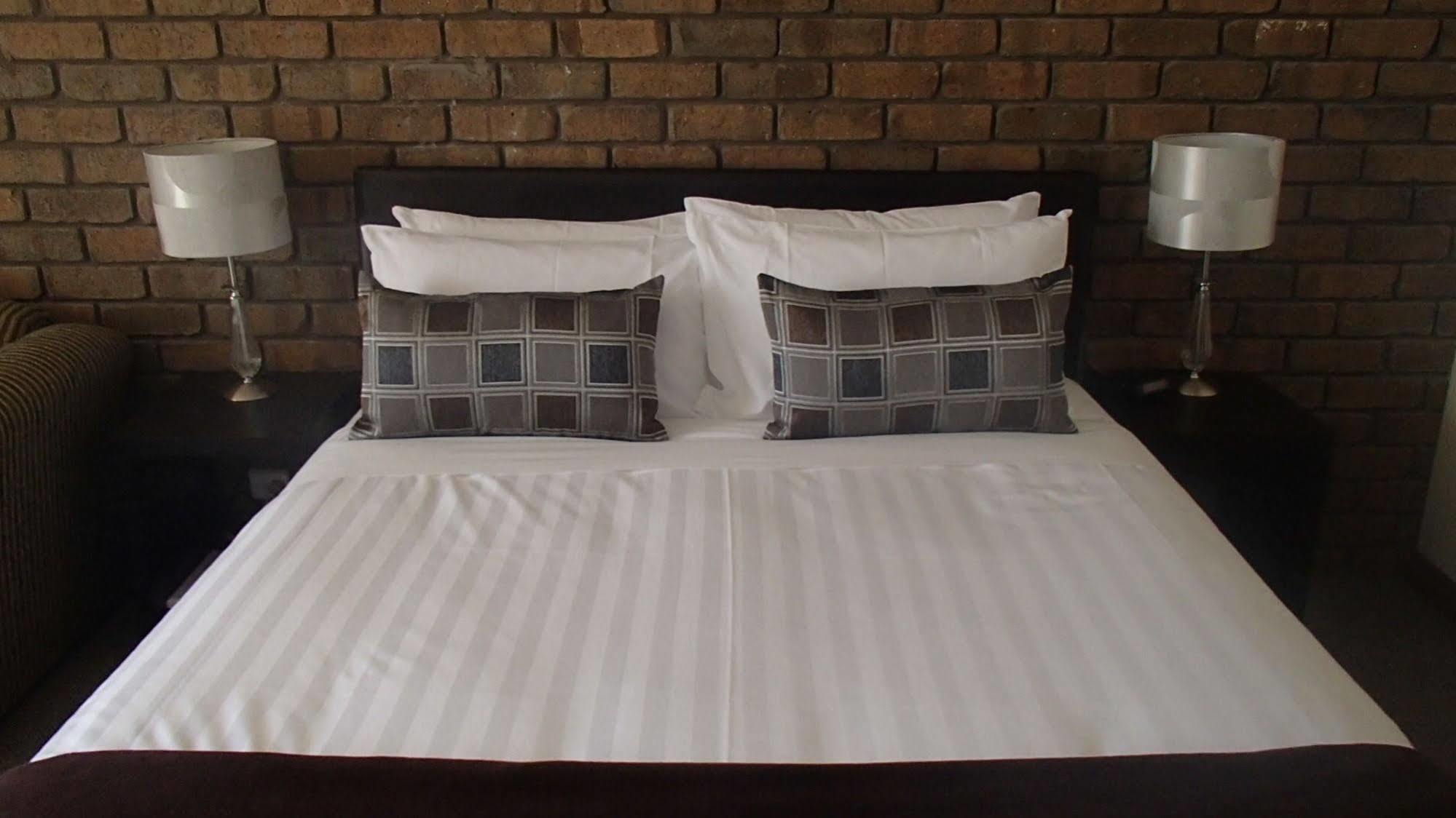 City Colonial Motor Inn Милдура Екстериор снимка